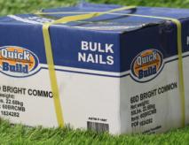 Installation Nails Synthetic Grass